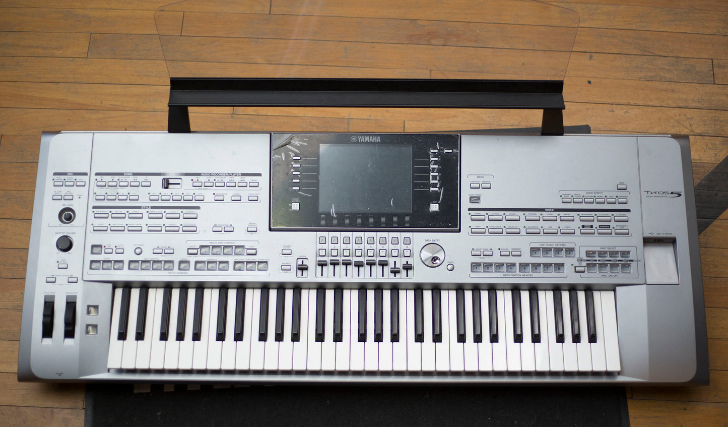 Yamaha TYROS5 61-Key Arranger Workstation (D1733)