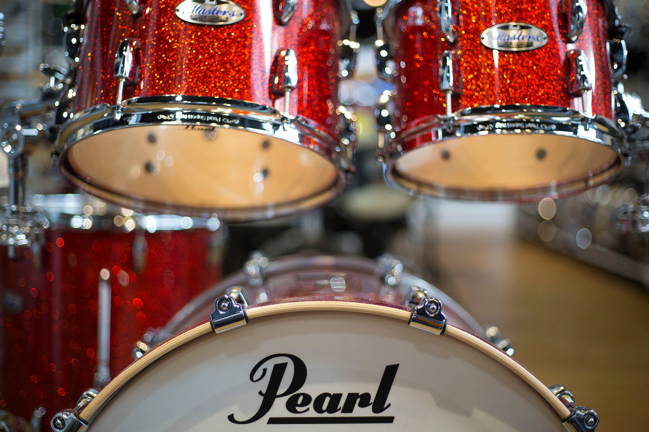 Pearl Masters Maple Complete Shell Kit in Vermillion Sparkle