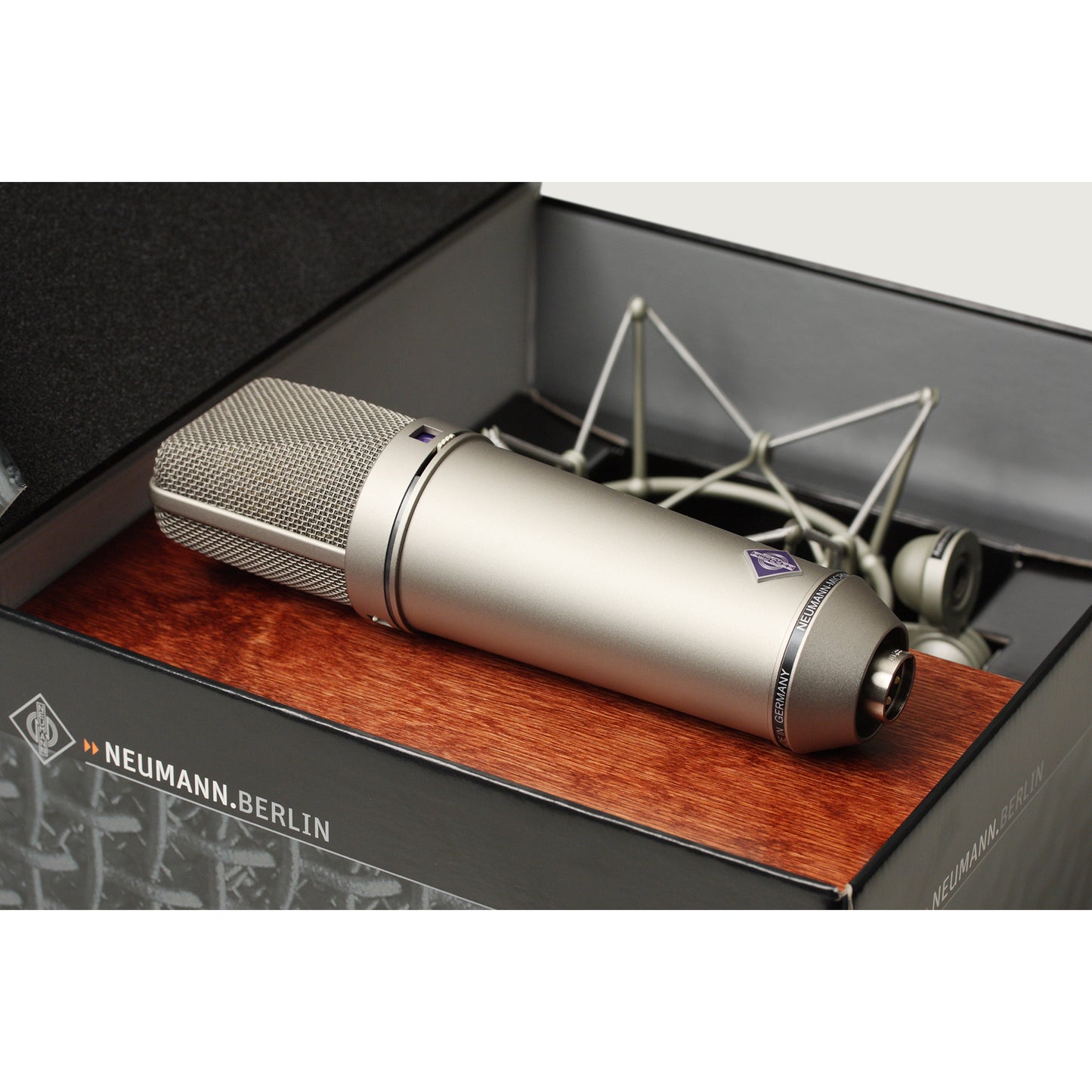 Neumann U 87 AI Studio Set Z Professional Vocal Condenser Microphone