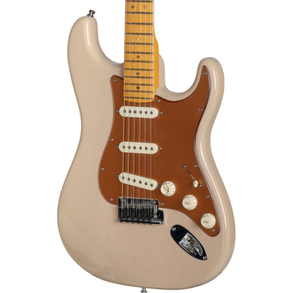 Fender American Deluxe Strat V Neck (2004-2010), Maple Fingerboard, Honey Blonde